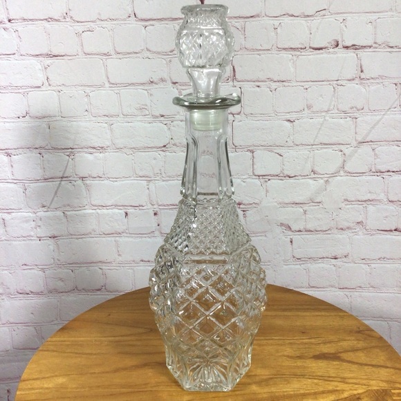 Vintage Anchor Hocking Wexford Clear Glass Decanter with Stopper - Picture 5 of 13